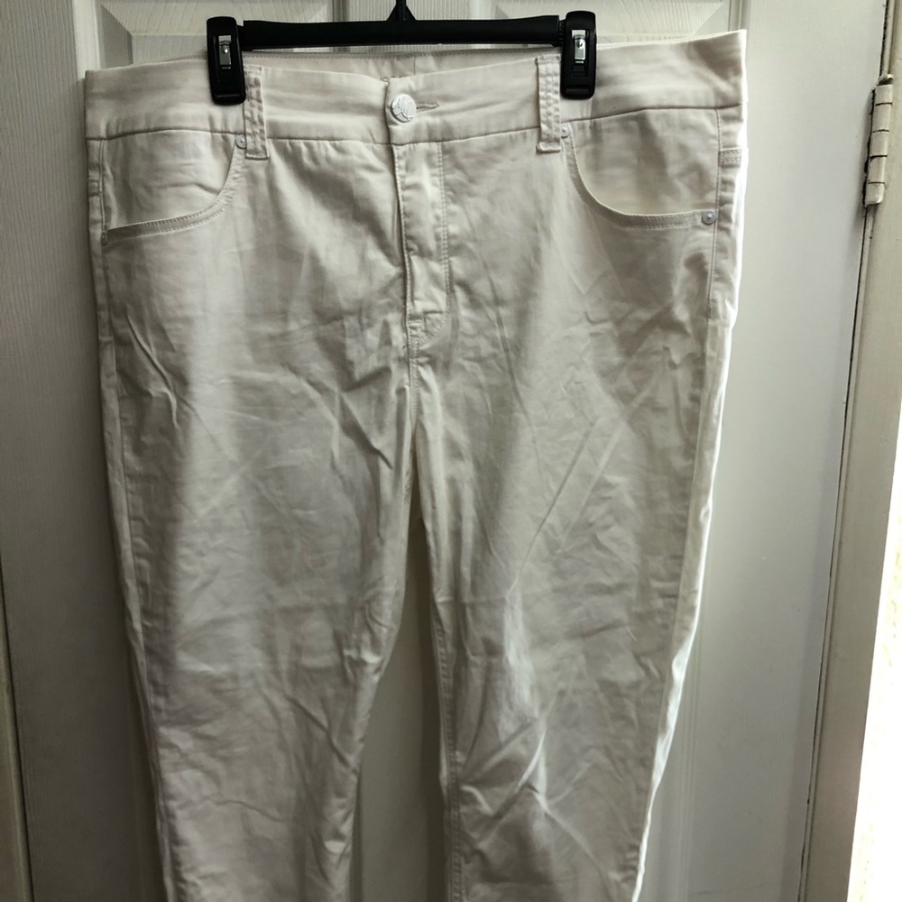 White skinny jeans